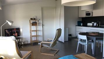 Studio | Living area