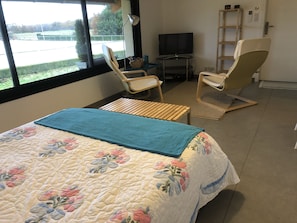 Studio | Living area