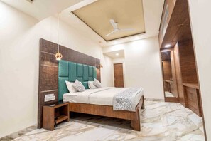 1 Schlafzimmer, Schreibtisch, Bügeleisen/Bügelbrett, kostenloses WLAN