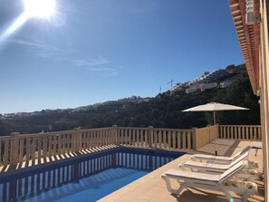 Outdoor pool - Villa Zoe - 4 bed - sleeps 8 - sea views - BOOK NOW!!!! (Benitachell, Alicante)