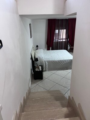 1 chambre, fer et planche Ă repasser, Wi-Fi, draps fournis