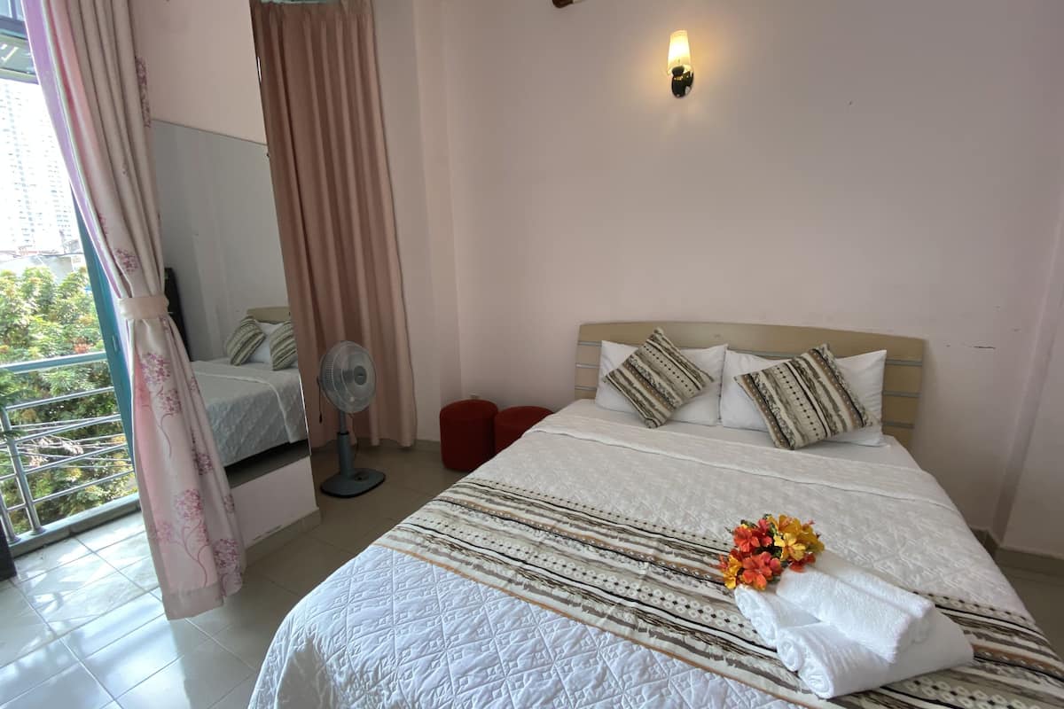 Deluxe Studio | Minibar, iron/ironing board, free WiFi