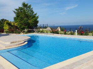 Pool - Къща за гости Розариум (Varna)