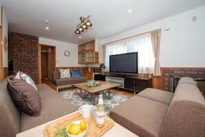 Interior - Sapporo Asahigaoka house (Sapporo)