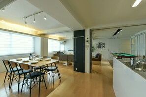 Appartement | Dineren in de kamer