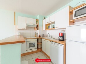 Mikrowelle, Ofen, Herdplatte, Geschirrspüler