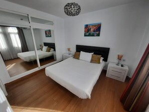 2 bedrooms, iron/ironing board, free WiFi, bed sheets