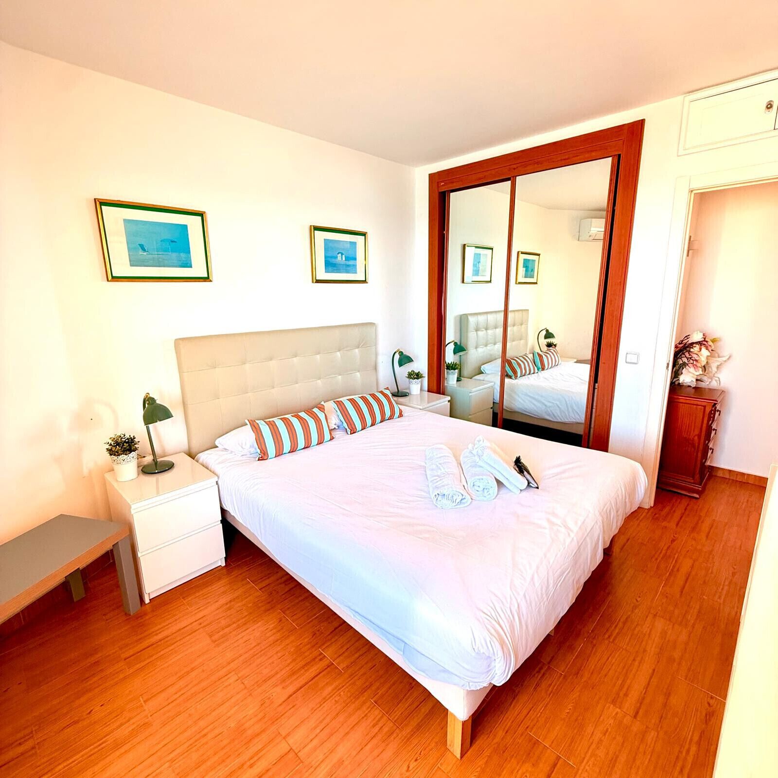 2 dormitorios, tabla de planchar con plancha, wifi gratis y ropa de cama