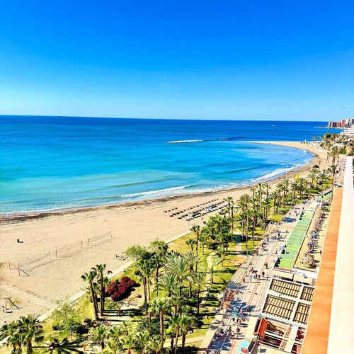 Kattohuoneisto 2 huonetta Tamarindosissa, Benalmádena merinäköalalla