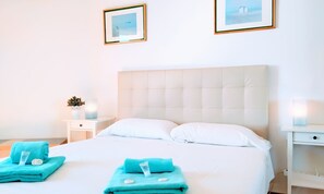 2 bedrooms, iron/ironing board, free WiFi, bed sheets - Deluxe penthouse with sea views near Puerto Marina (Benalmádena)