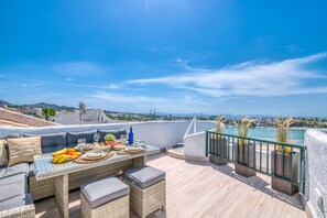 Outdoor dining - Luxury apartment Blue Sea in Alcudia beachview (Alcúdia)