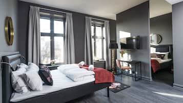 Cubrecamas, colchones con pillow-top, escritorio y cortinas blackout
