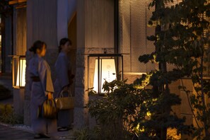 Property entrance - Onsen Ryokan Yuen Sapporo (Sapporo)