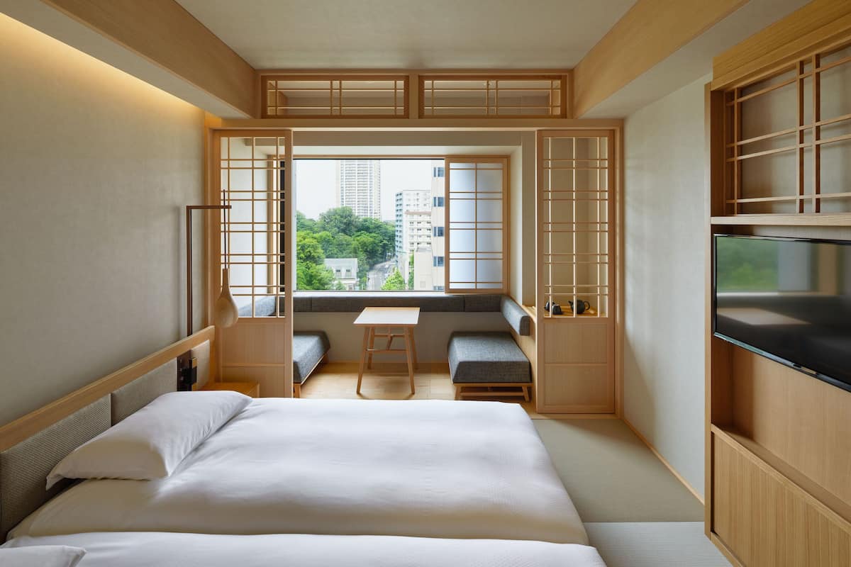 Twin Room, Non Smoking, Ensuite (Hollywood Twin, Up To 2 Person)