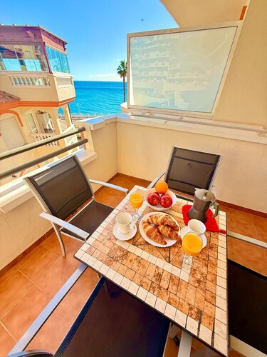 Large Apartment with Sea Views & Terrace