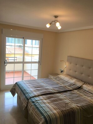 1 Schlafzimmer, Bügeleisen/Bügelbrett, kostenloses WLAN, Bettwäsche