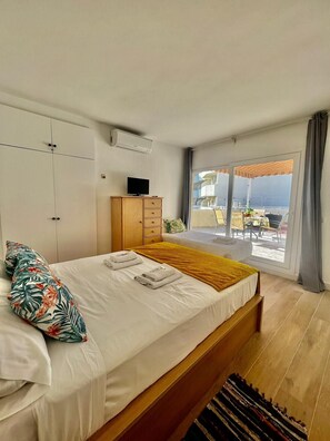 房內夾萬、熨斗/熨衫板、免費 Wi-Fi、床單