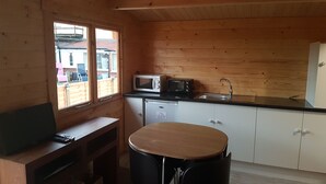 Cabin | Living area | 32-inch flat-screen TV with satellite channels, TV - Cameron Court Lodge (Bridlington)