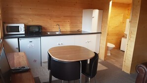 Cabin | Living area | 32-inch flat-screen TV with satellite channels, TV - Cameron Court Lodge (Bridlington)