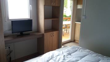 Mobile Home, 1 Bedroom | Free WiFi, bed sheets