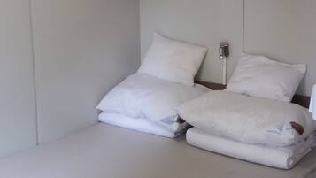 Mobile Home, 1 Bedroom | 1 bedroom, free WiFi, bed sheets