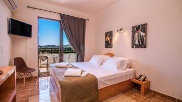 2 chambres, coffres-forts dans les chambres, rideaux occultants