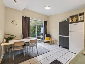 Interior - Beechwood Apartment 08 (Queenstown)