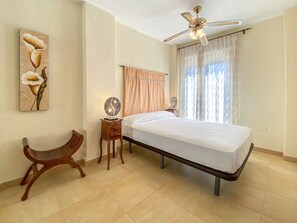 3 chambres, Wi-Fi, literie fournie