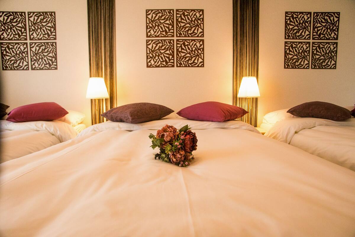 1 bedroom, individually decorated, individually furnished