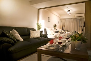 Suite Room J02 | Living room - Shinsaibashi-House A (Osaka)