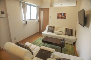 Superior Apartment (B G04) | Ruang tamu | TV skrin rata 