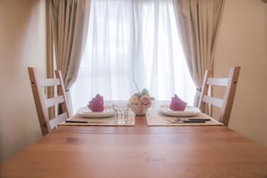 Appartement Luxe (L04) | Restauration dans la chambre