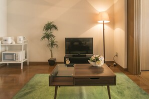 Deluxe Apartment (A L02) | Televisyen