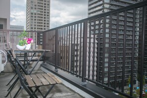 Luxury Apartment (L04) | Balcony - Shinsaibashi-House B (Osaka)