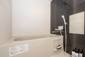 Departamento | Baño | Tina y regadera independientes y amenidades de baño gratuitas 