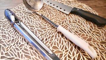 Apartment | Private kitchen | Fridge, microwave, stovetop, electric kettle