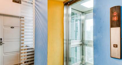 RedDoorz Plus near Taman Ismail Marzuki