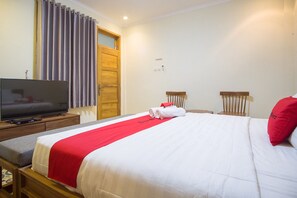 Double Room (RedDoorz)
