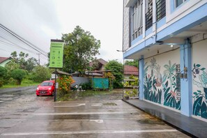 واجهة المنشأة