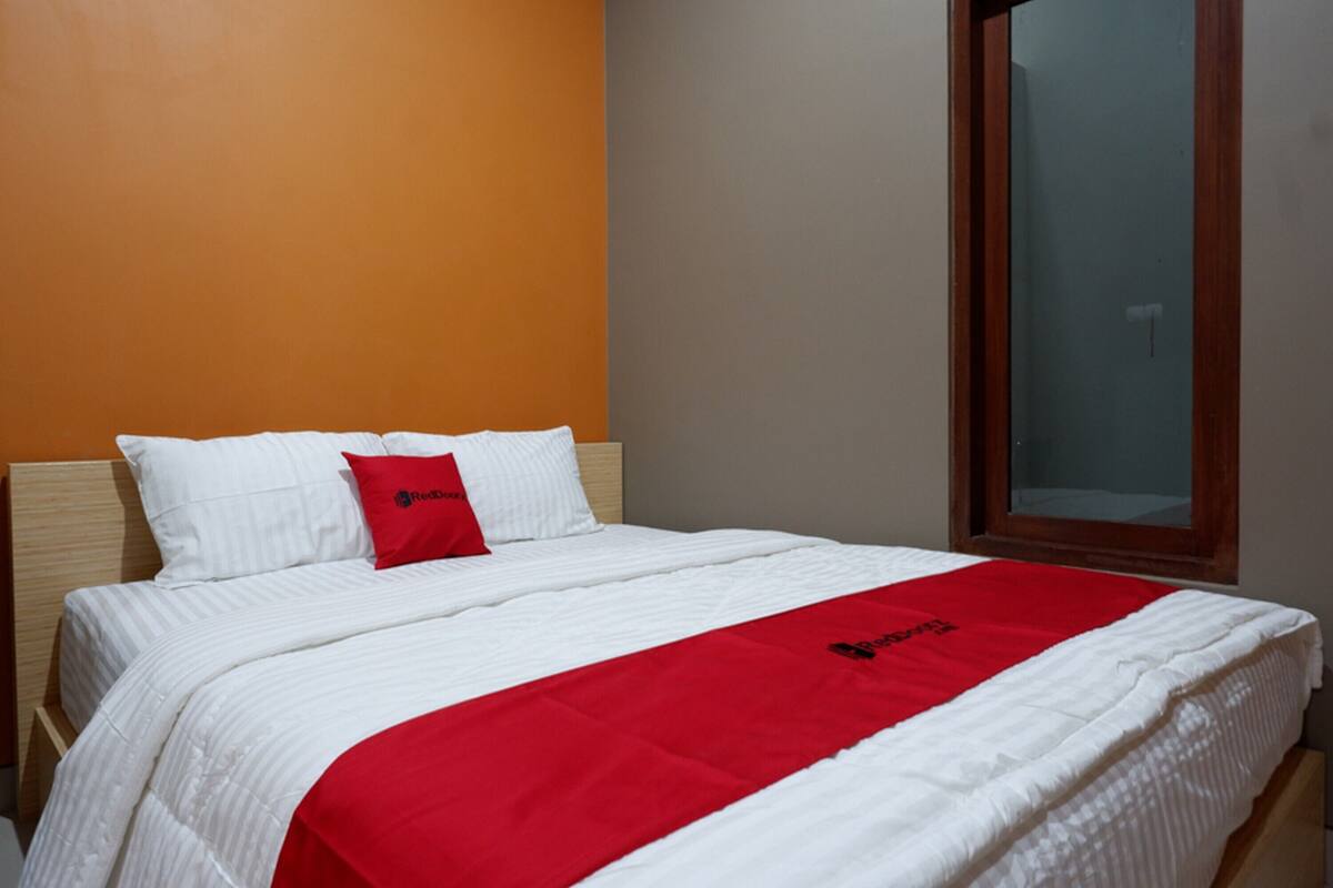 Habitación doble (RedDoorz)