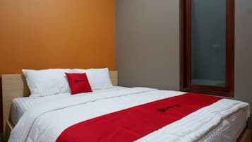 Double Room (RedDoorz)