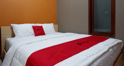 RedDoorz Syariah near Stasiun Tegal