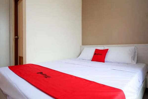 Double Room (RedDoorz)