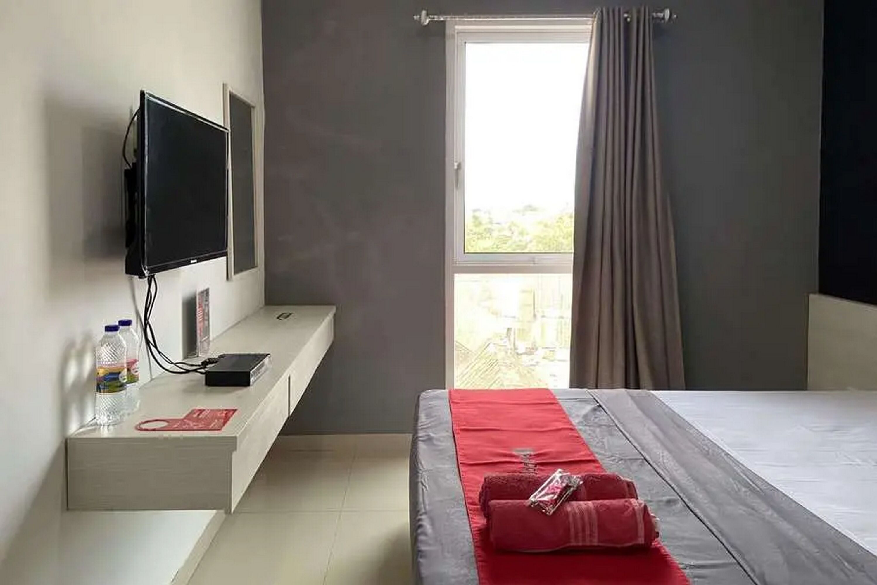 Double Room (RedDoorz)