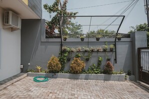 Exterior - RedDoorz Syariah near Pahoman Stadium Lampung (Bandar Lampung)