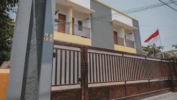Mặt tiền nơi lưu trú