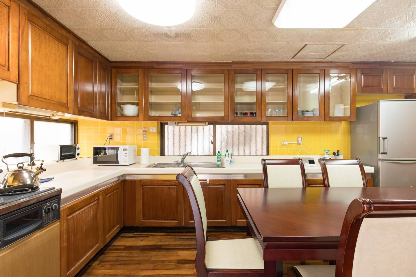 Ferienhaus (Private Vacation Home) | Essbereich im Zimmer