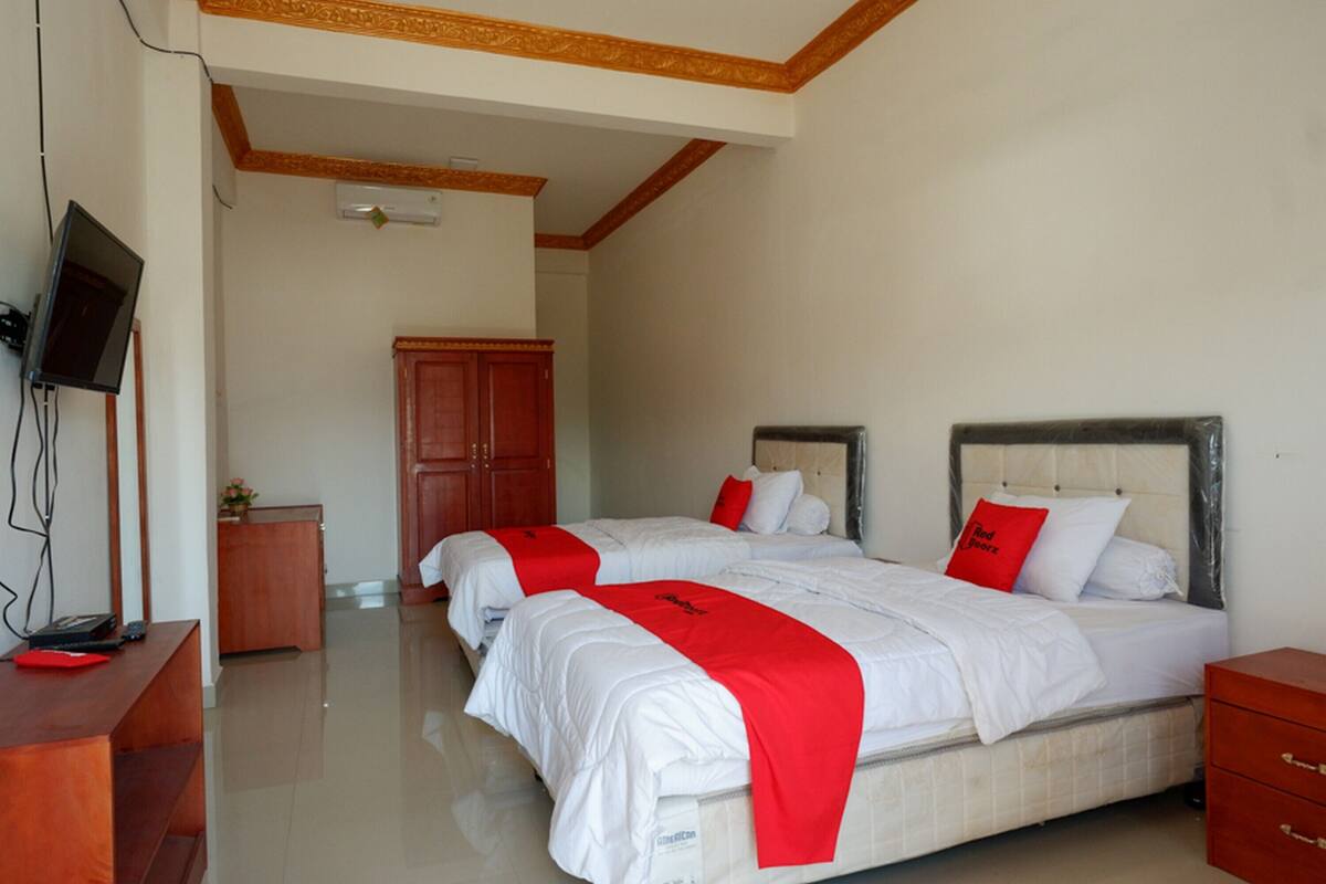 Twin Room (RedDoorz)