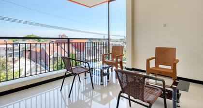 RedDoorz Syariah near Airlangga University Campus B