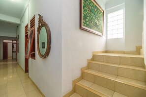 Interior - RedDoorz Syariah @ Jalan Dr Mansyur Medan (Medan)